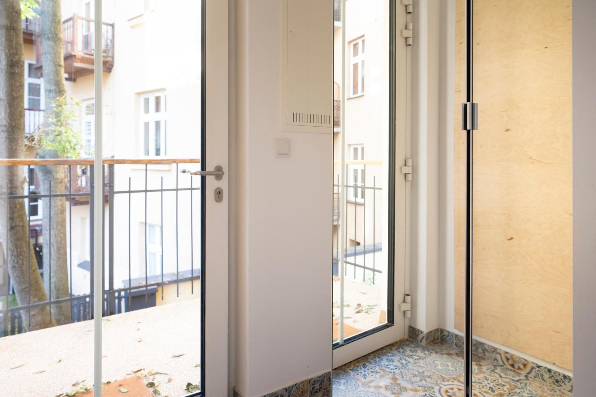 Tyzenhauz Apartments Siemiradzkiego Street Краків Екстер'єр фото